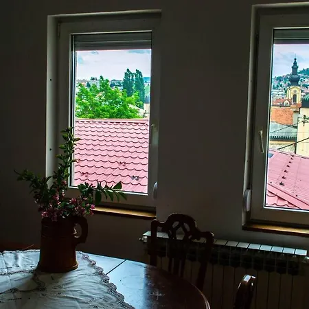 Holiday home Udobna Kuca U Srcu Starog Grada & Besplatan Parking!