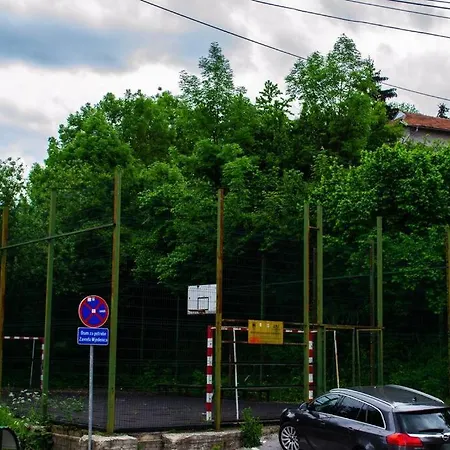 Udobna Kuca U Srcu Starog Grada & Besplatan Parking! 펜션 *
